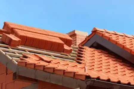 Pose et rénovation de toiture en tuiles à Prignac-et-Marcamps
